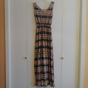 Maxi dress. Womens L. Tribal print.